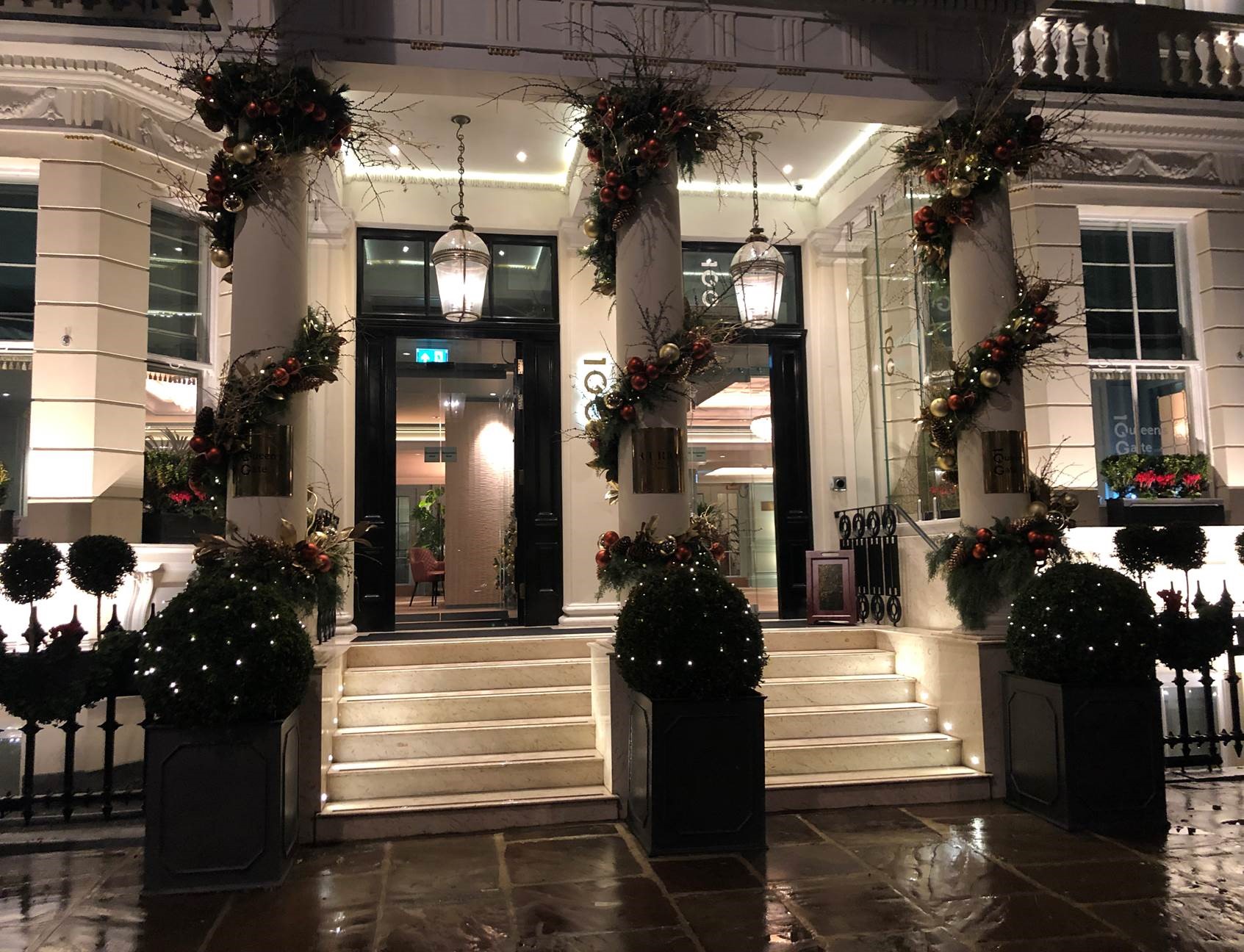 Christmas Time at 100 Queen’s Gate Hotel