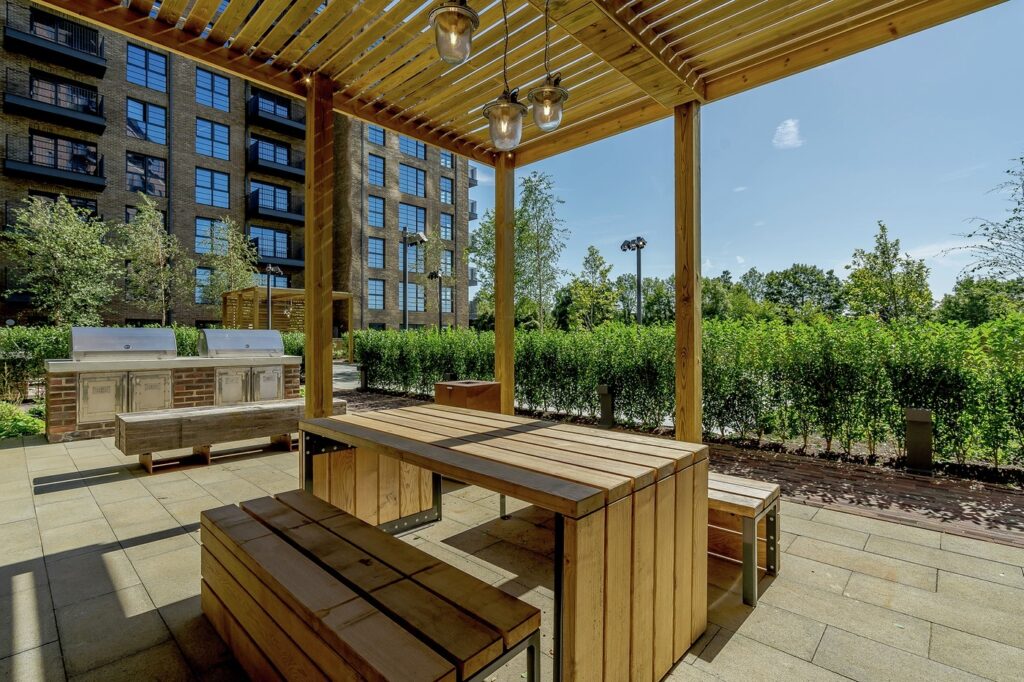 The Great Outdoors: Homes to rent that embrace outdoor living