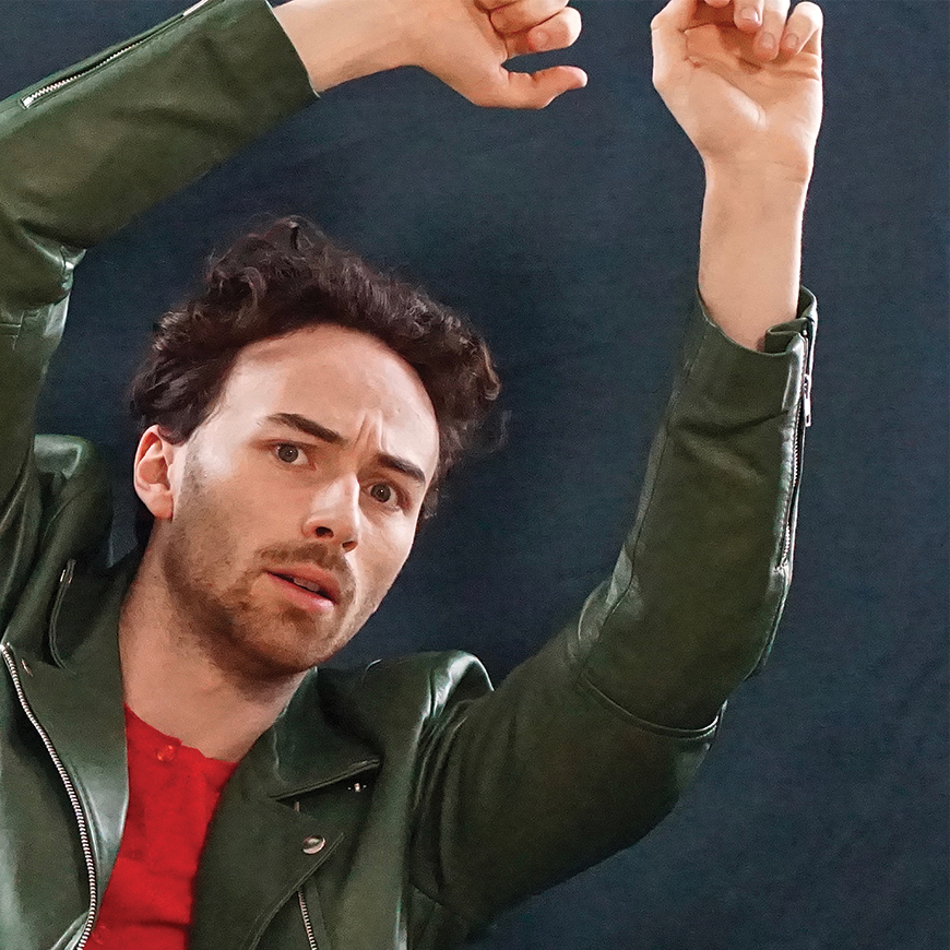 Gen Z Performer Elliot Minogue-Stone Debuts Striking Contemporary Show ‘Groovicle’ at Edinburgh Fringe