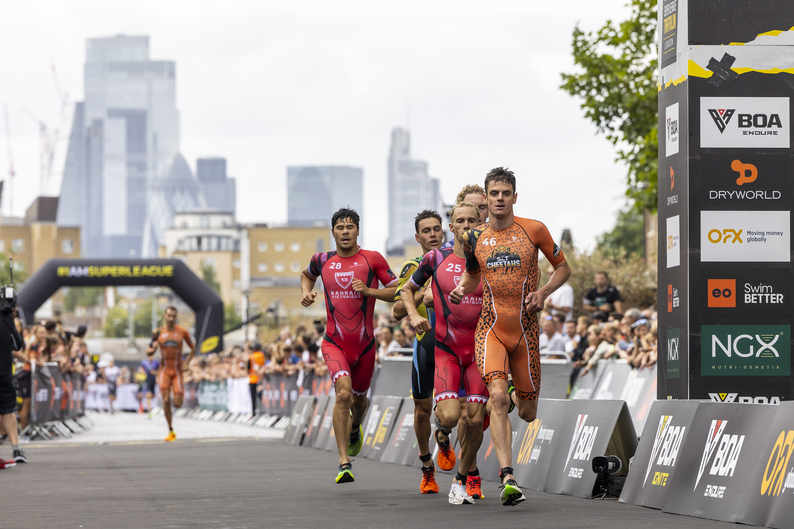 London, England, 4th September 2022, Super League Championship Series, mens race at West India Quay, Canary Wharf, London