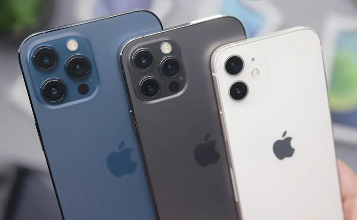 Got a new phone for Christmas? Expert reveals best time to hand in your old one for most value