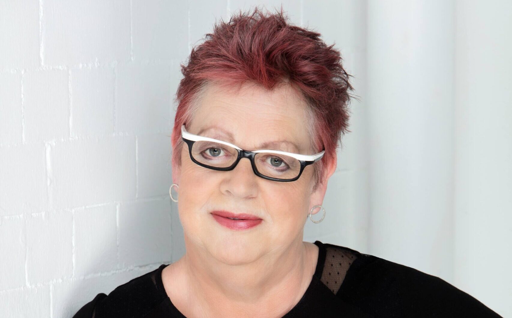 Cakes for Apes - Jo Brand and Henry Bird join International Animal ...