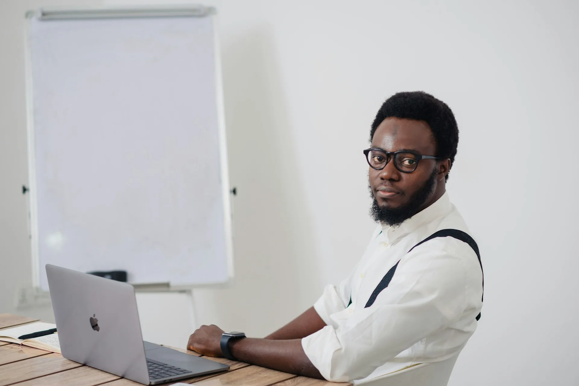 Navigating the transition from solo entrepreneurship to team leadership