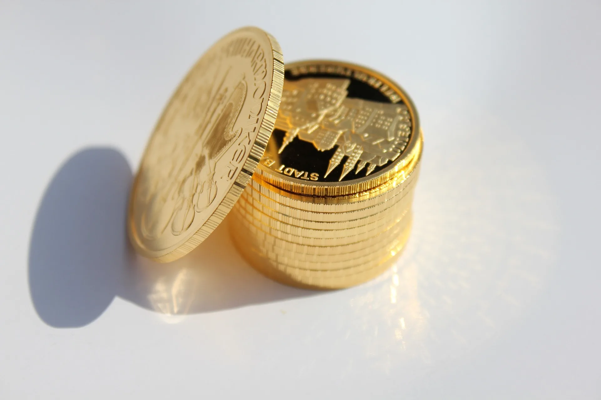 The pros and cons of putting your money in gold