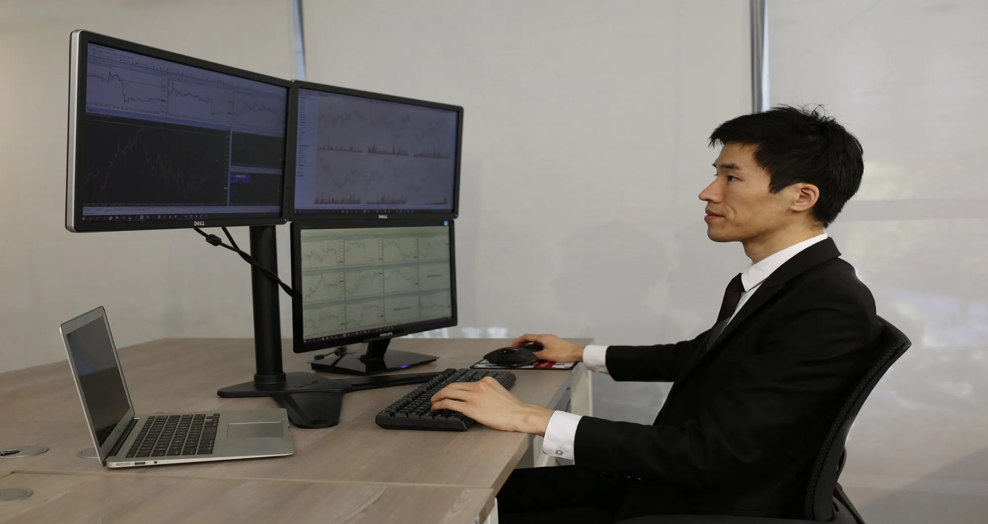 Key considerations for registering a sole trader business in the UK