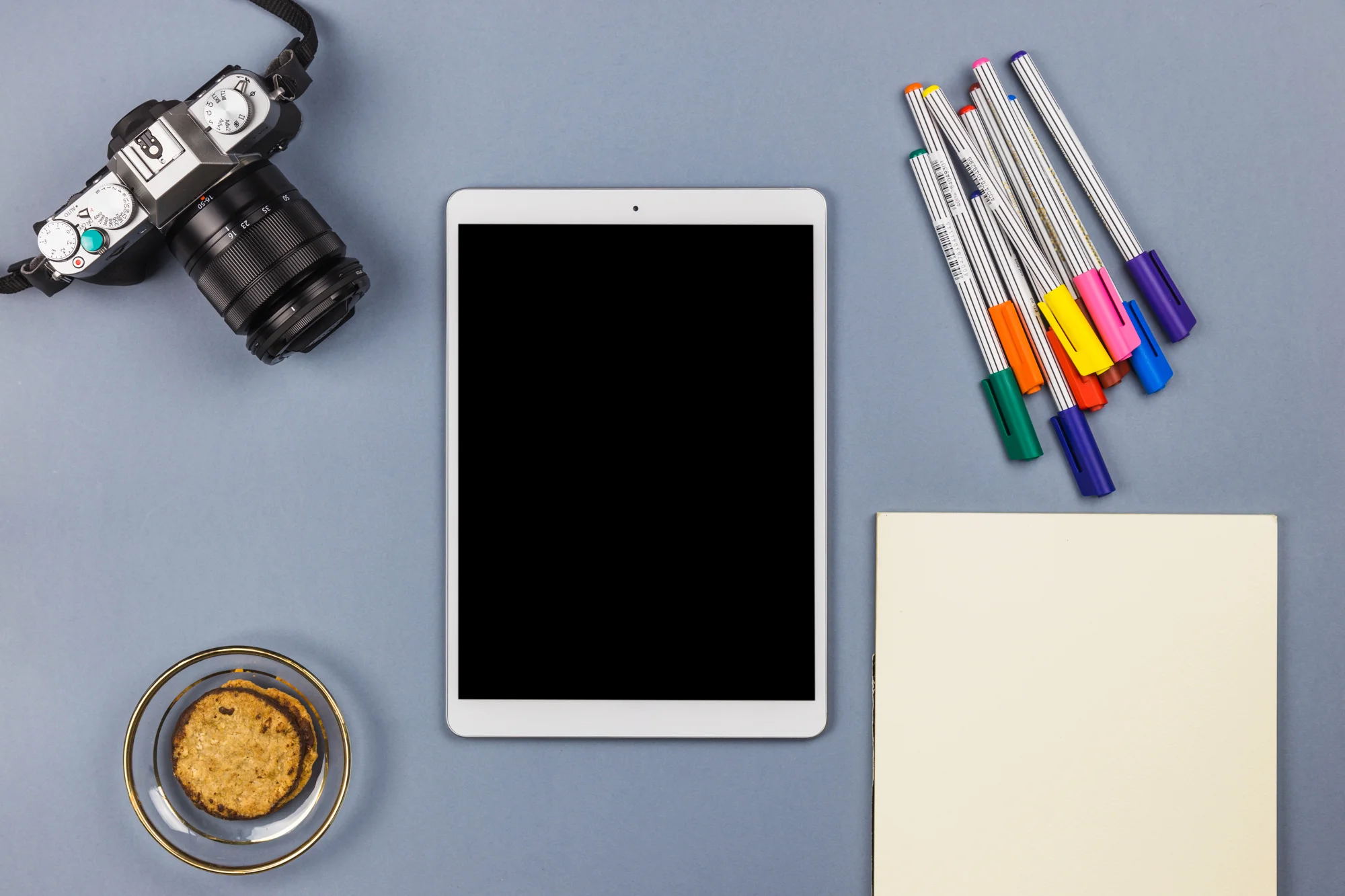 Drawing tablet vs iPad Which is better for artists and designers