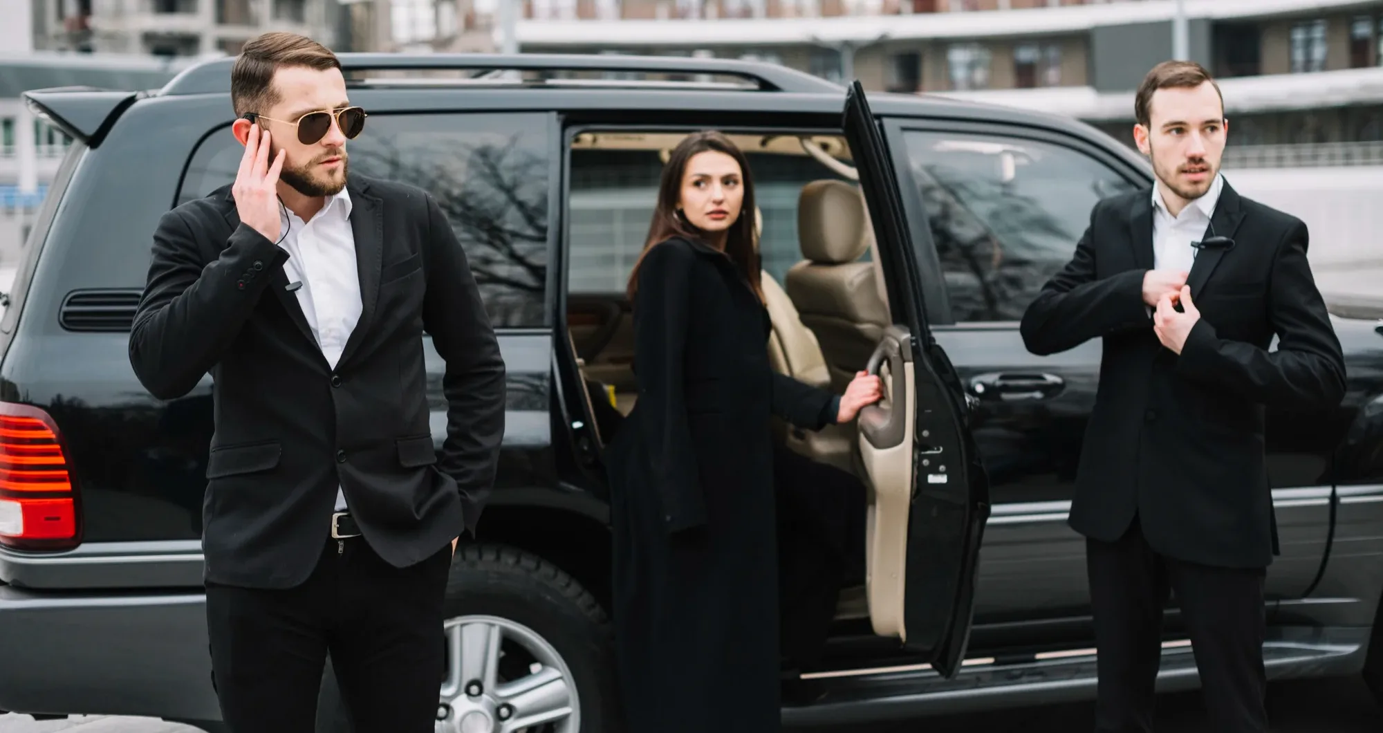 Bodyguards vs. security guards: Understanding the key differences