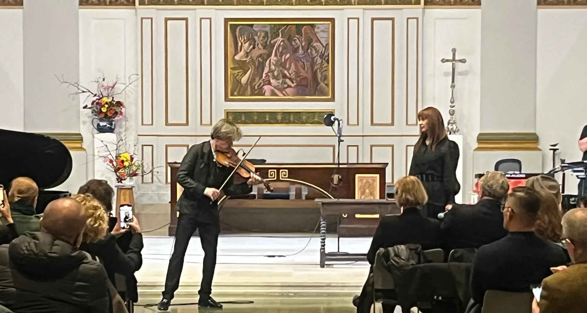 Top international violinist and leading film star join forces to raise funds for UNICEF