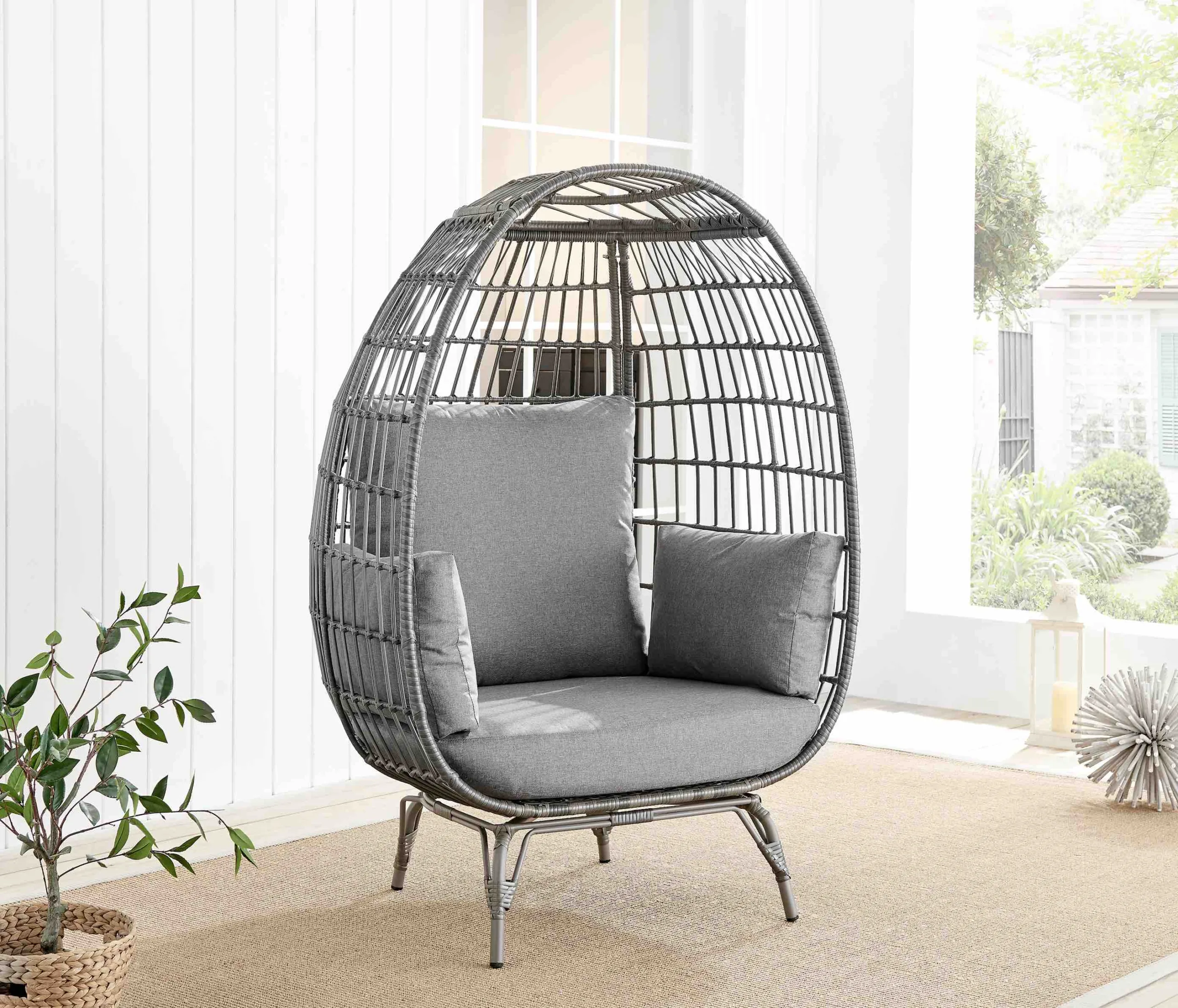 8 tips for creating the perfect outdoor entertaining space as barbecue season begins