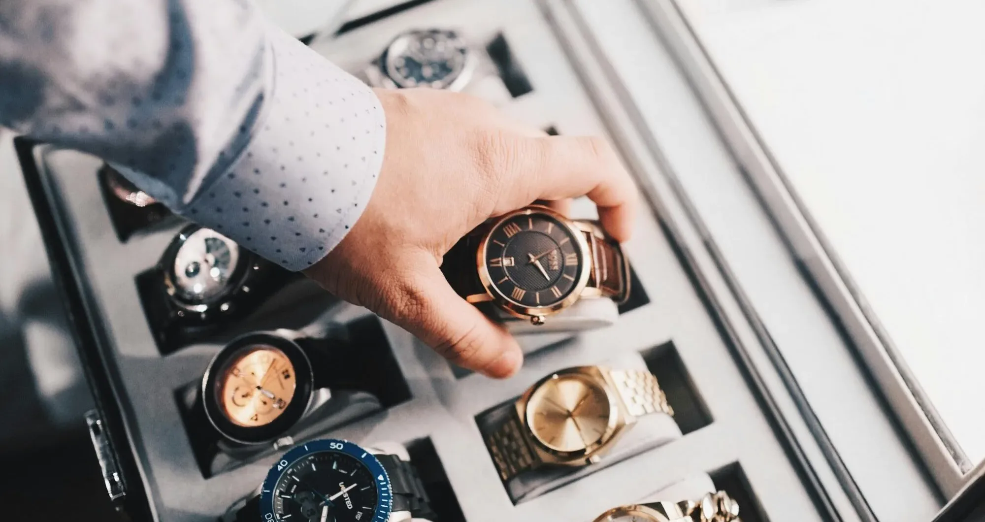 Top fashion trends for Moissanite Watches that artists are doing