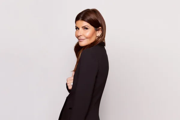 Dr. Ellie Sateei and the rise of emotionally intelligent aesthetics in ...