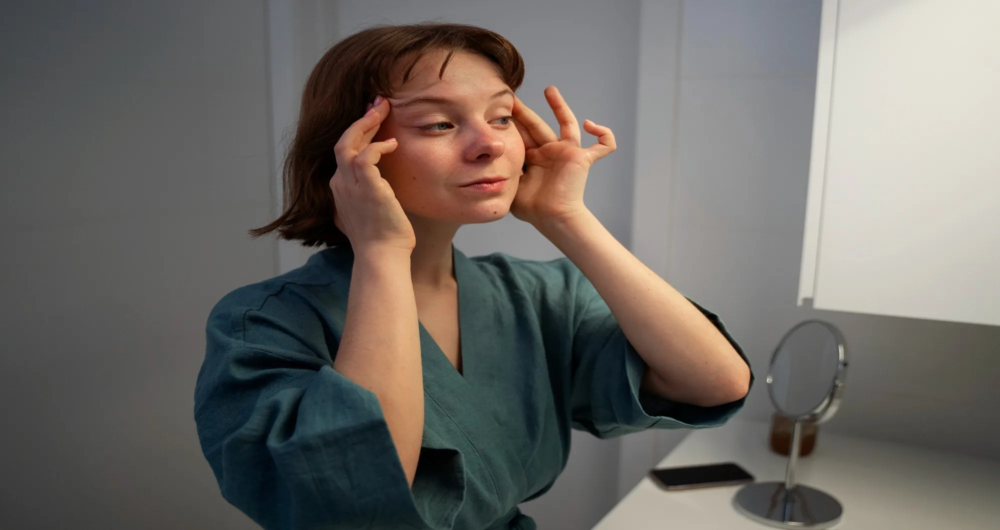 The first visible change after sleep deprivation: Under-eye dark ... - Dark Circles After Sleeping All Night