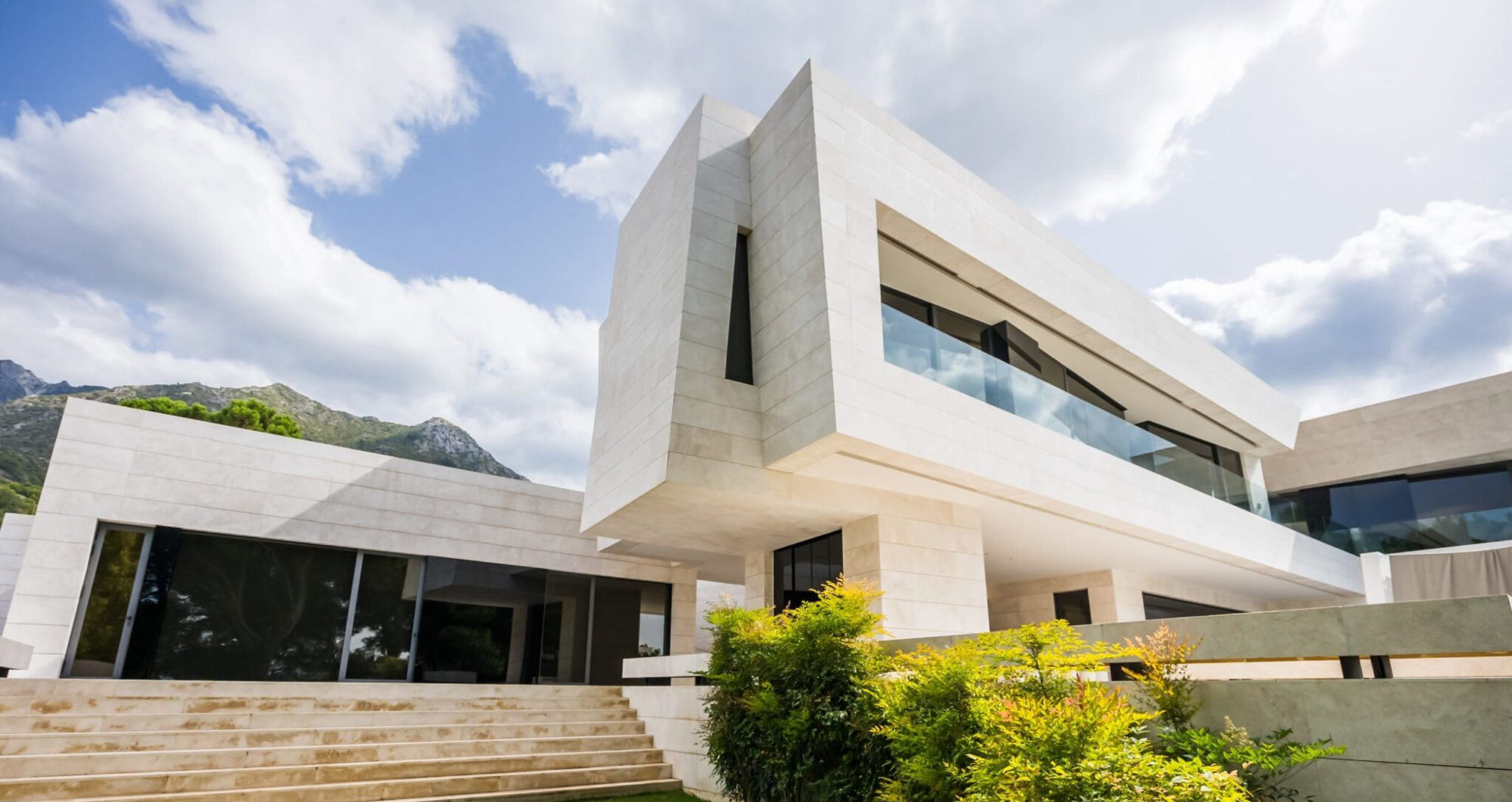Modern architecture trends transforming the UK’s South Coast