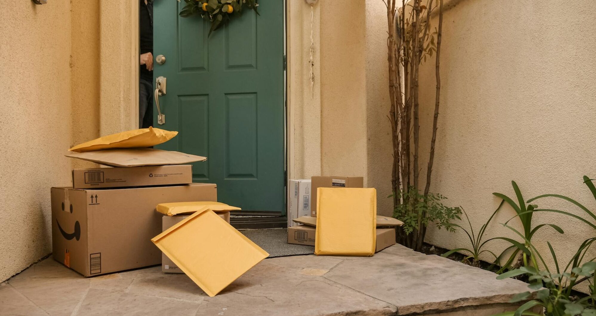 Black Friday parcel theft warning as households urged to be on alert amid  sharp rise | London Daily News