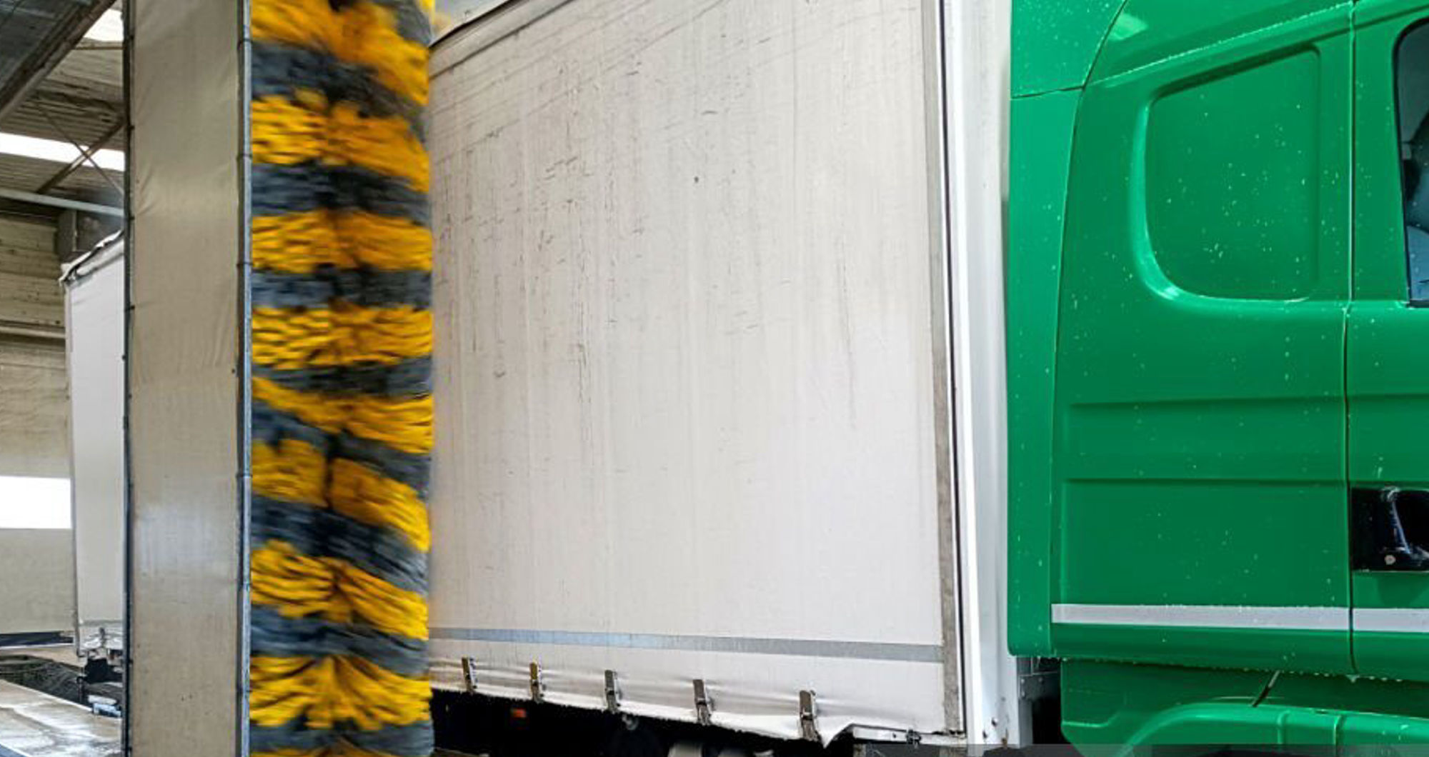 Keeping commercial fleets clean: Why professional lorry wash systems matter