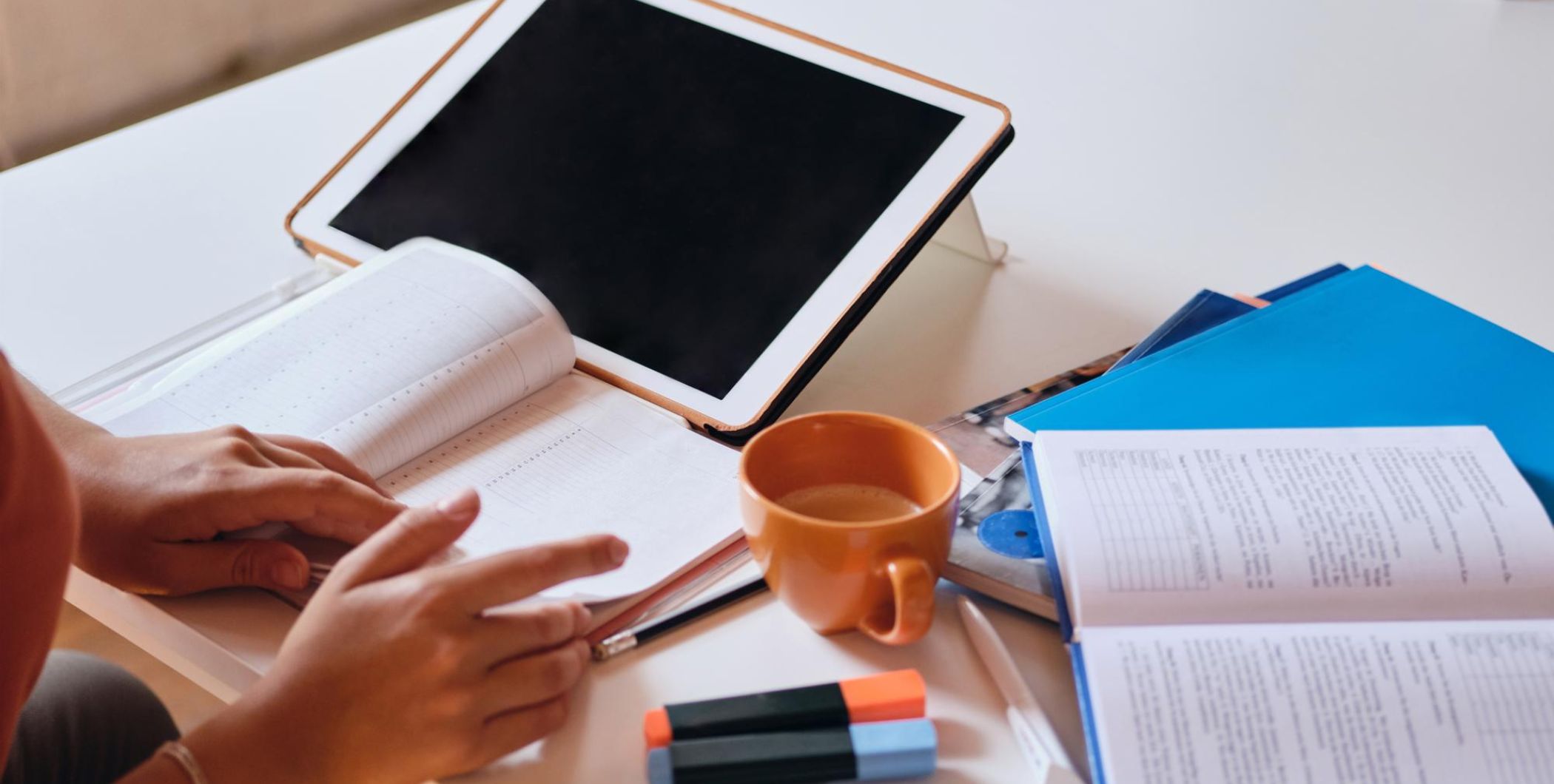 The best ebook ghostwriting companies in 2025: An editorial review
