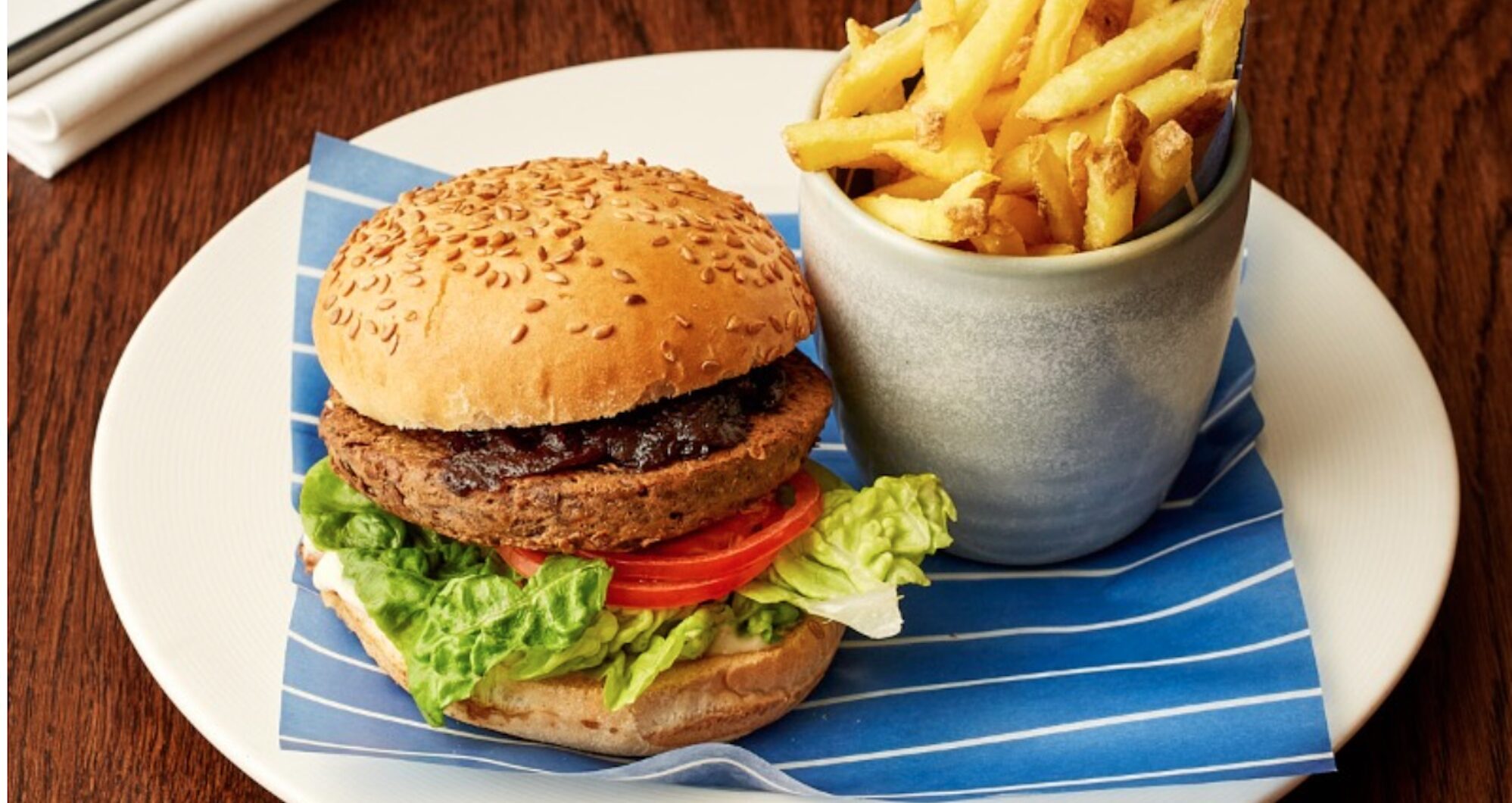 Côte Brasserie to give free burgers to 2026 TCS London Marathon runners