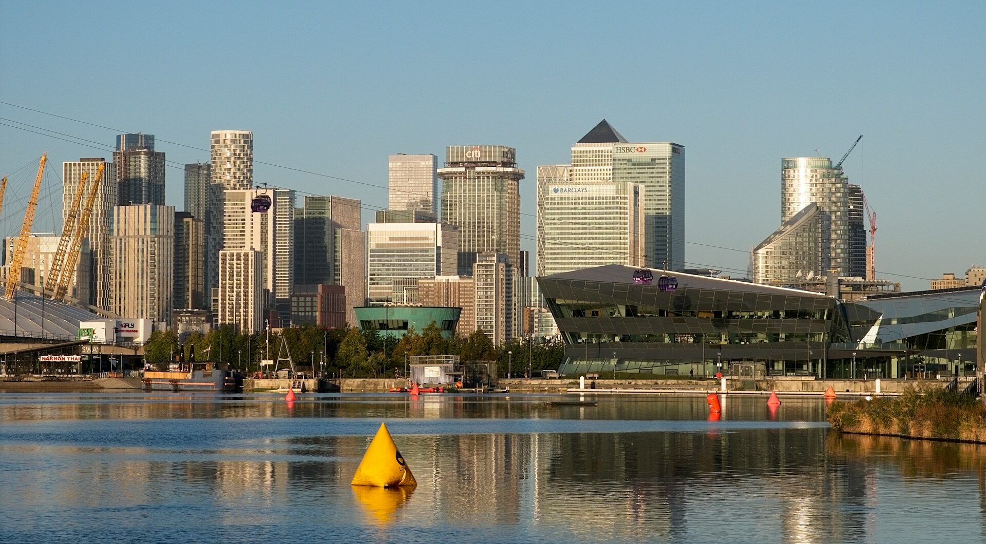 UK FinTech investment jumps 32% as billion-dollar deals return