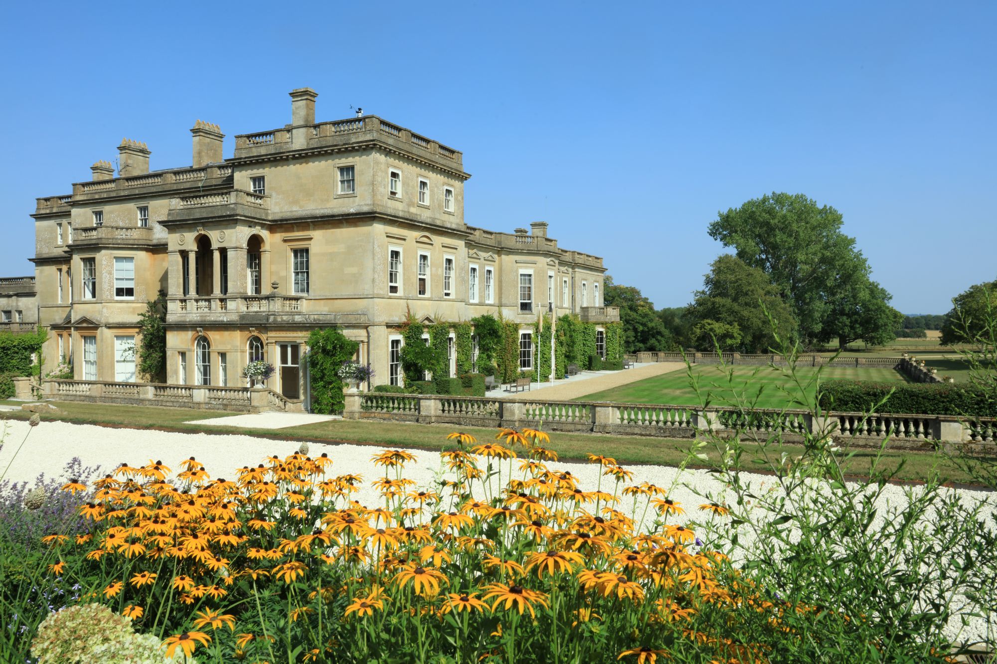 One of the world’s rarest tennis courts is hiding around two hours from London