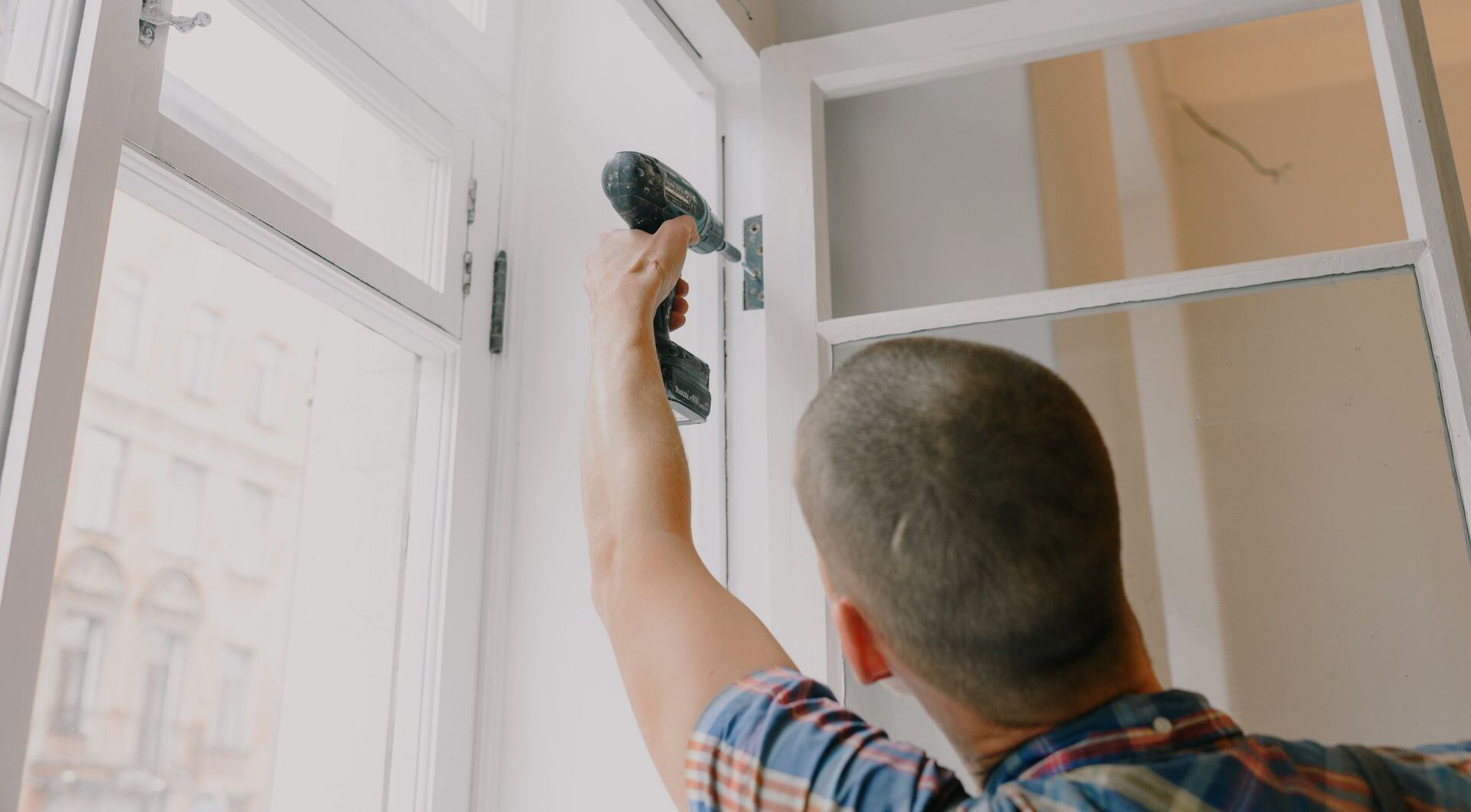 Six mistakes almost everyone makes when replacing their own door and window hardware