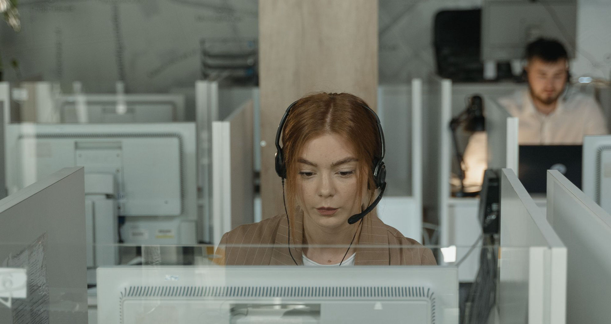 How a virtual receptionist company helps businesses never miss a call