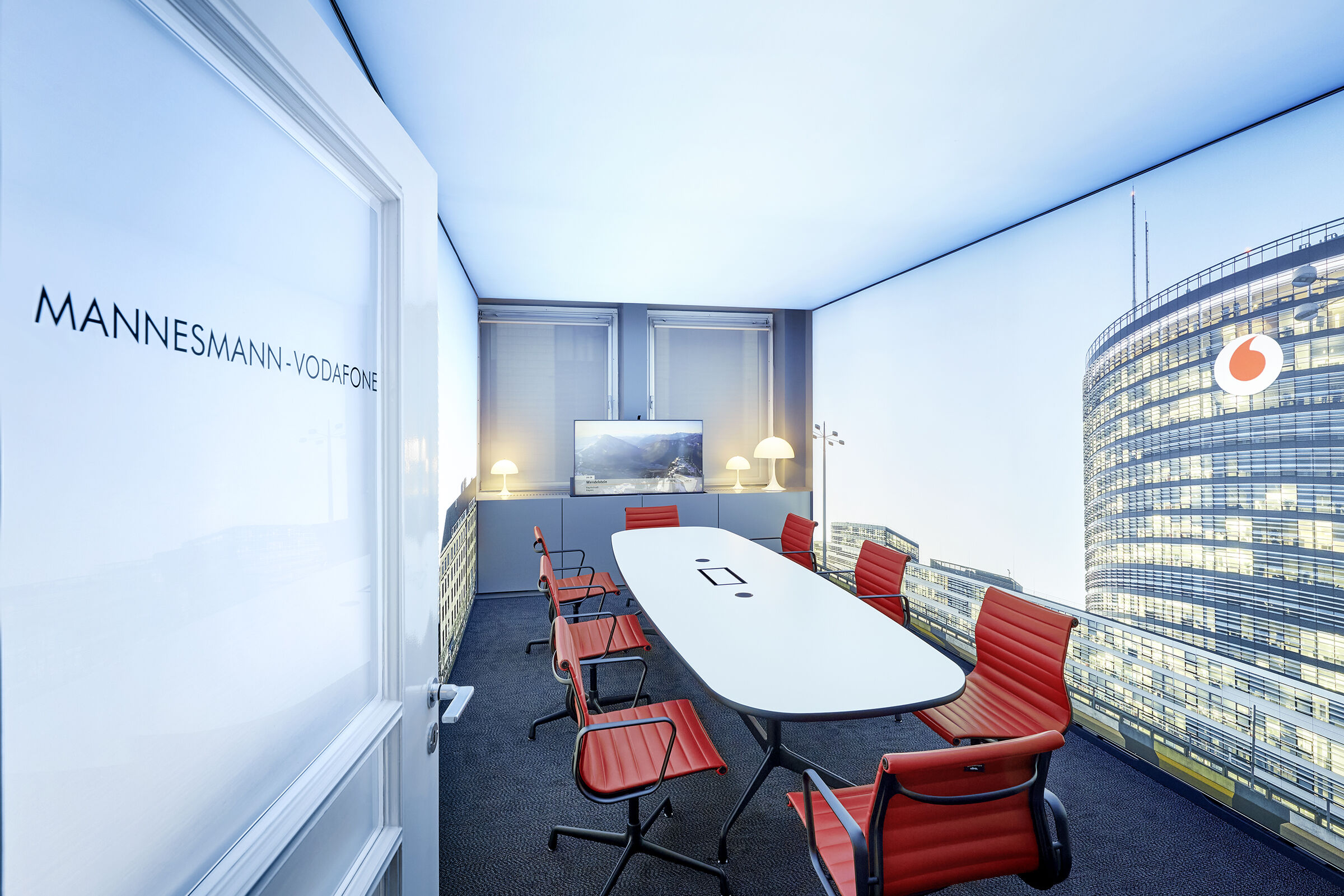 How to make a large brand space work at major events