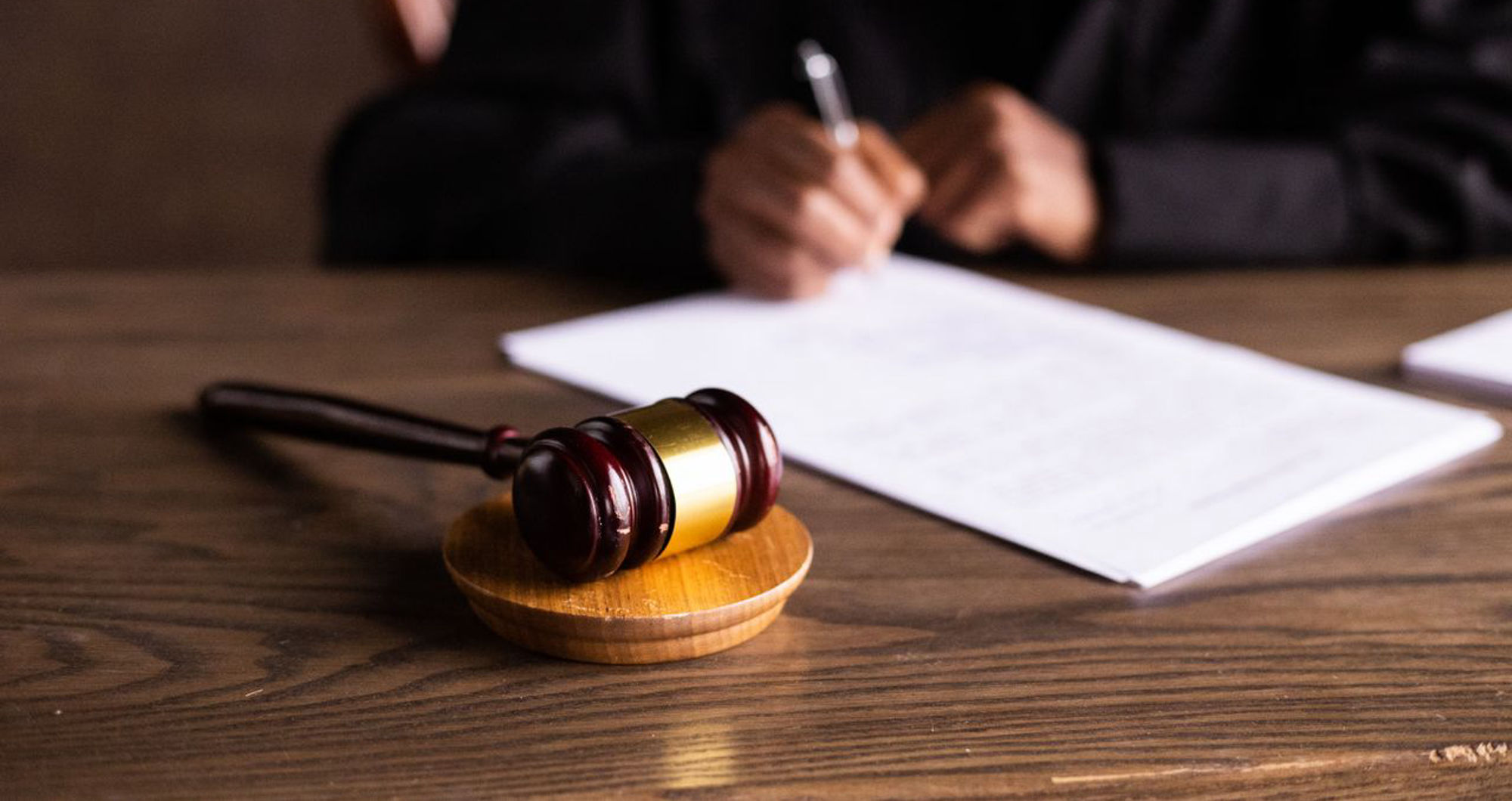 UK late payment law in 2026: Contract clauses businesses should review