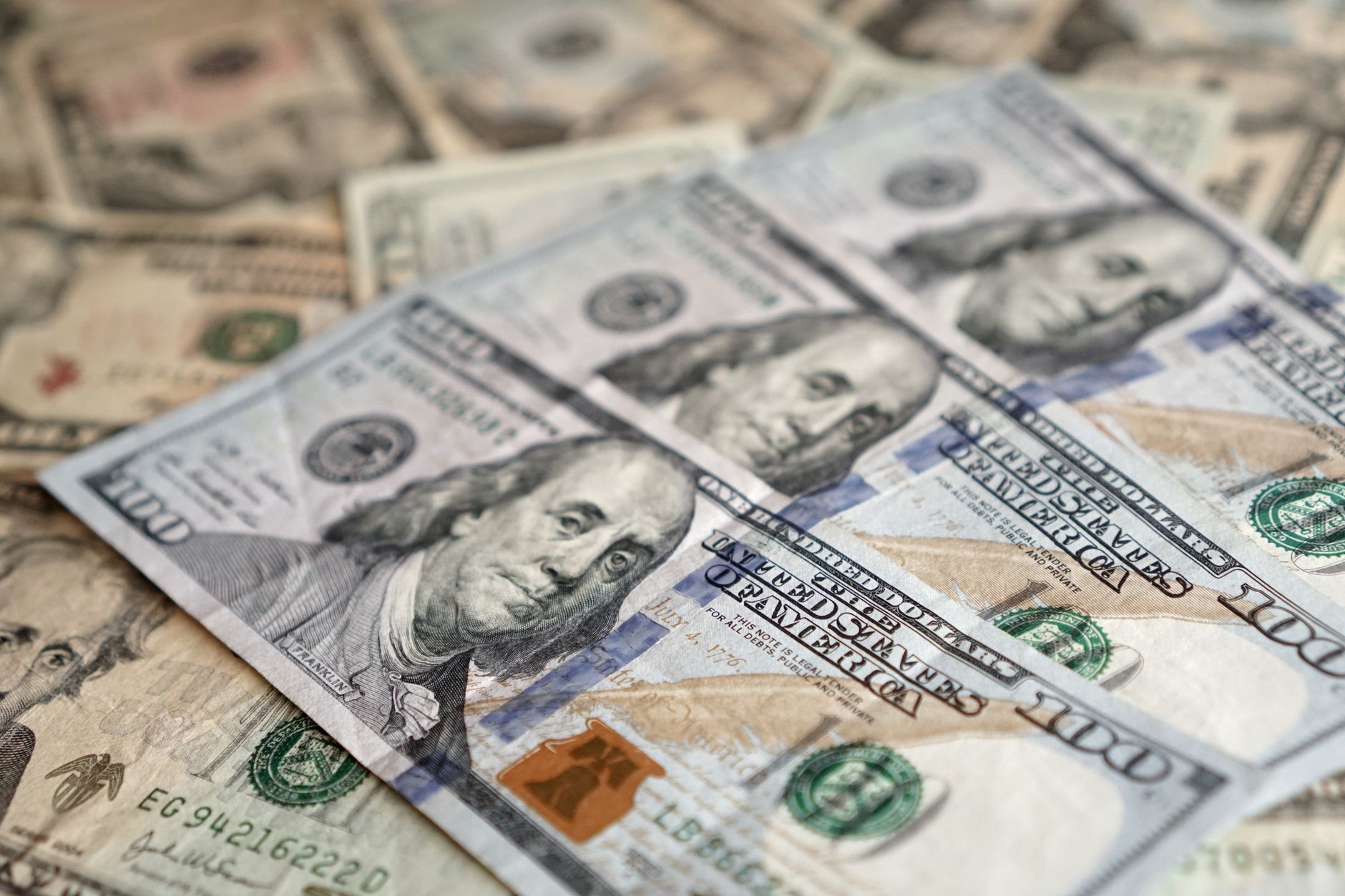 CEO pay tops $18 million as turnover drives six-year high in sign on bonuses, according to Diligent