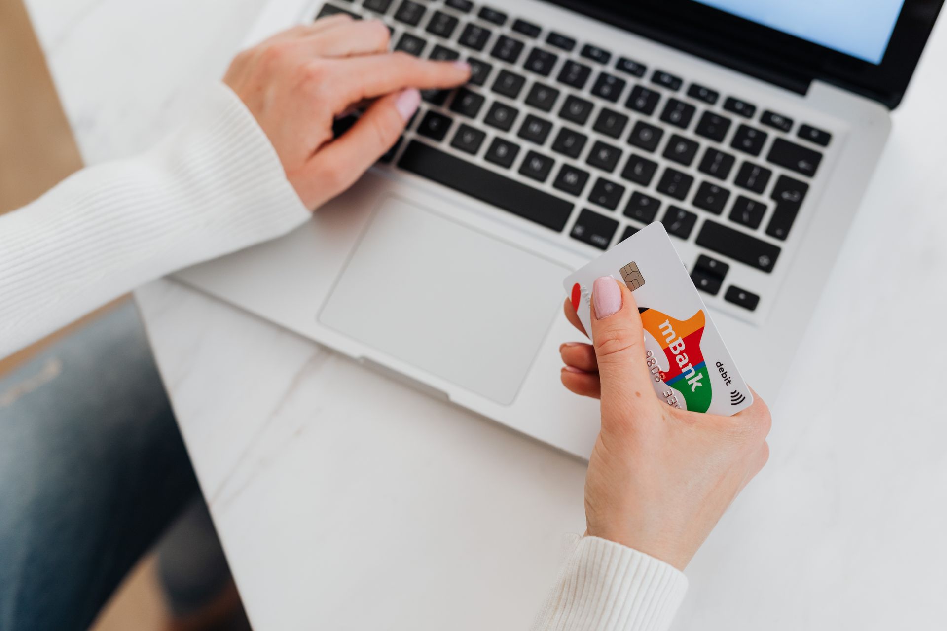 How virtual terminals help businesses process card not present transactions
